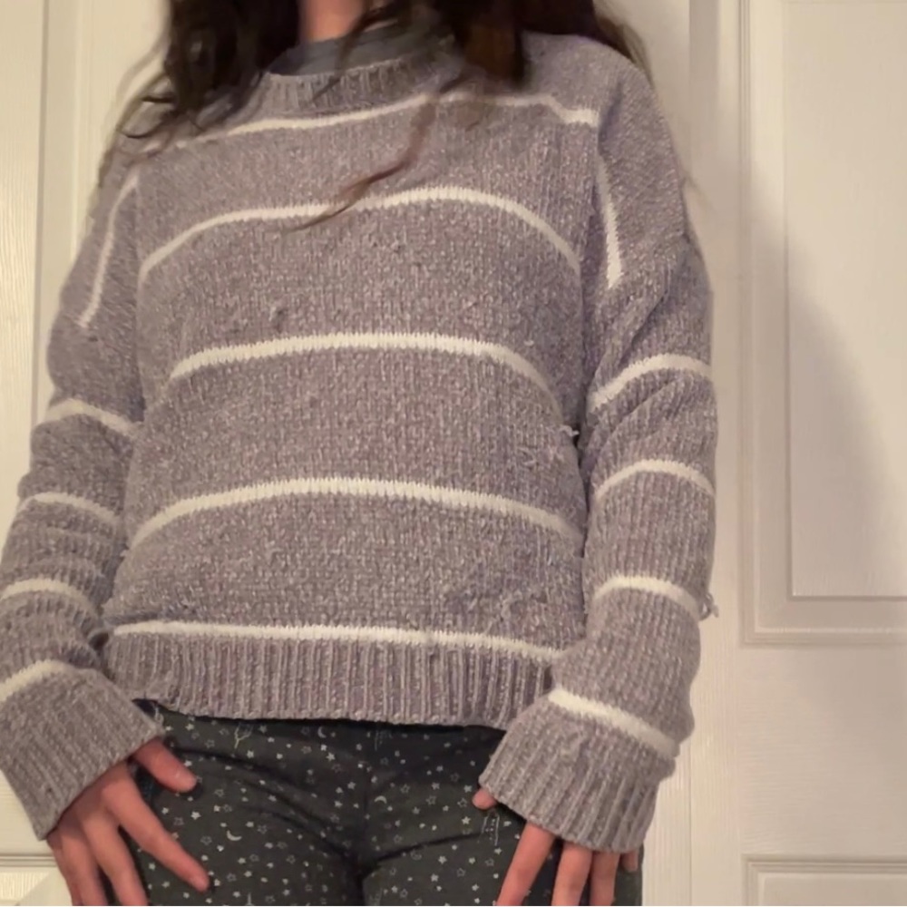 Main Strip grey and white stripe oversized distressed sweater